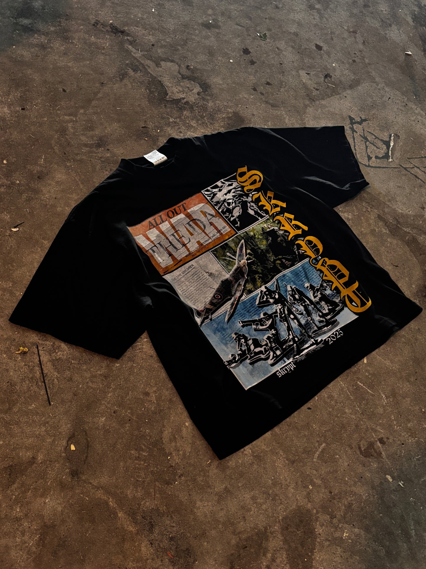 All out war tee black