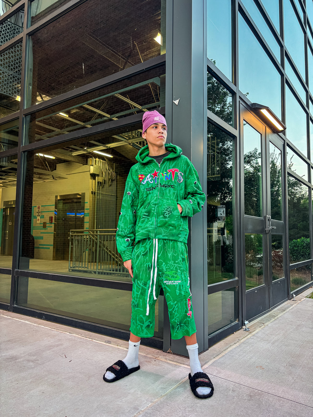 Green graffiti zip