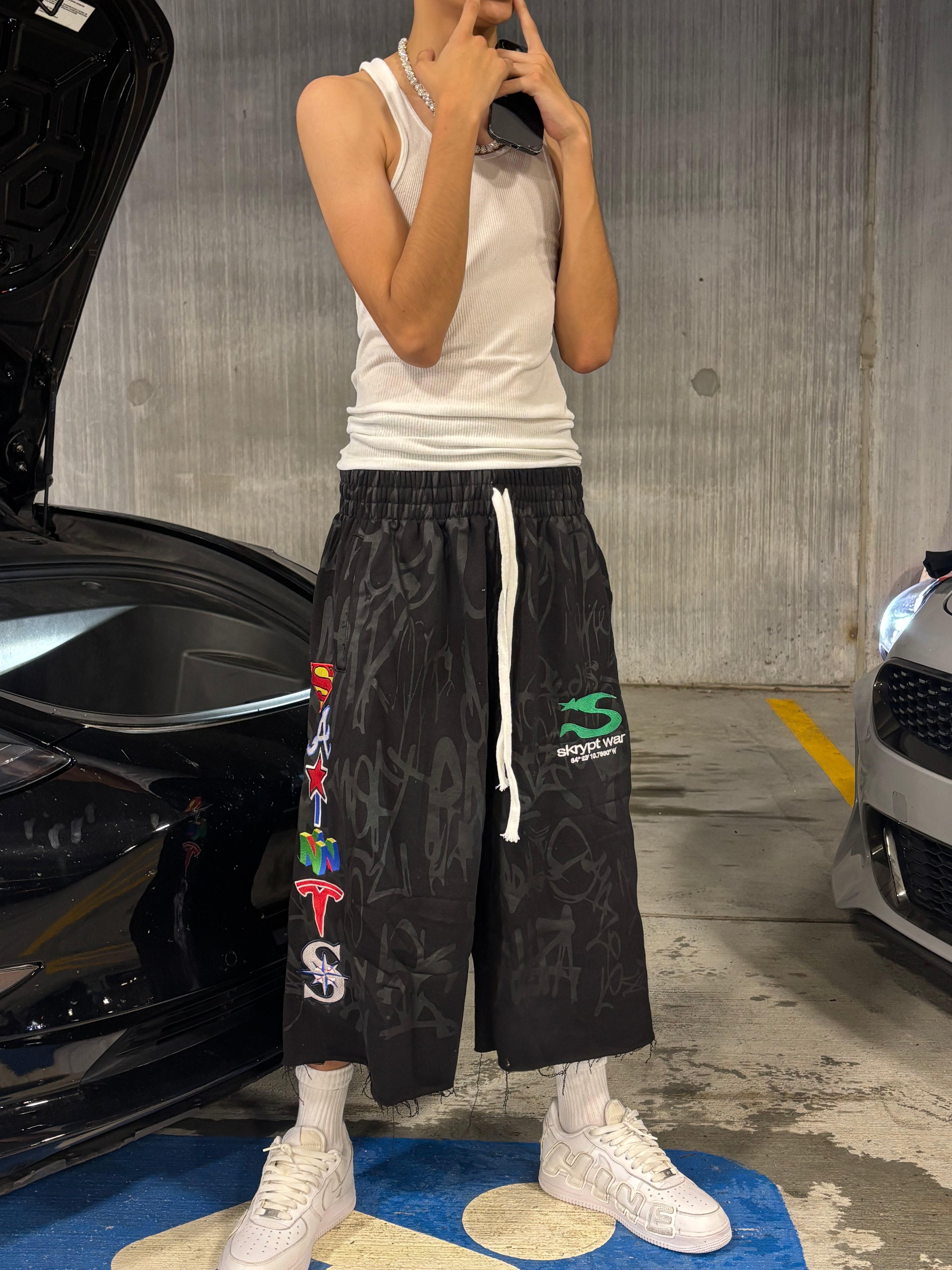 Graffiti shorts