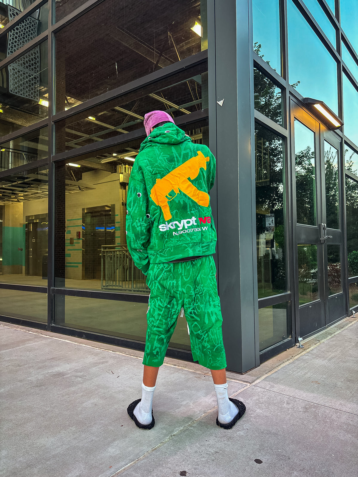 Green graffiti zip